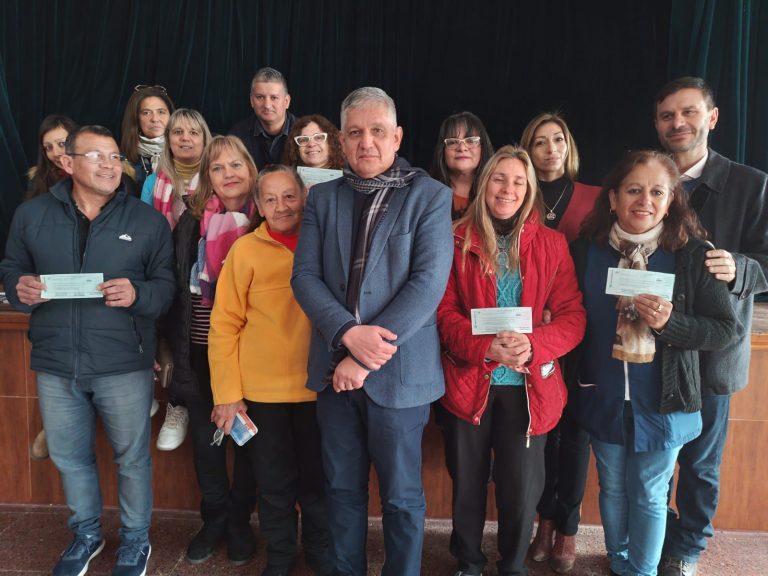 NUEVA ENTREGA DE FONDOS DE ASISTENCIA EDUCATIVA EN SAUCE VIEJO