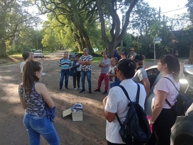 LAS ÁREAS DE SALUD, AMBIENTE Y ZOONOSIS, Y DESARROLLO SOCIAL MUNICIPAL REALIZAN OPERATIVO DE BLOQUEO POR CASO DE DENGUE NO AUTÓCTONO EN NUESTRA CIUDAD