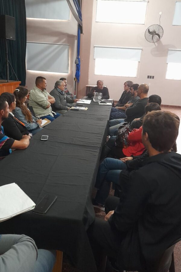 SAUCE VIEJO ULTIMA DETALLES PARA EL INICIO DE LAS CLASES EN EL FLAMANTE LICEO MUNICIPAL