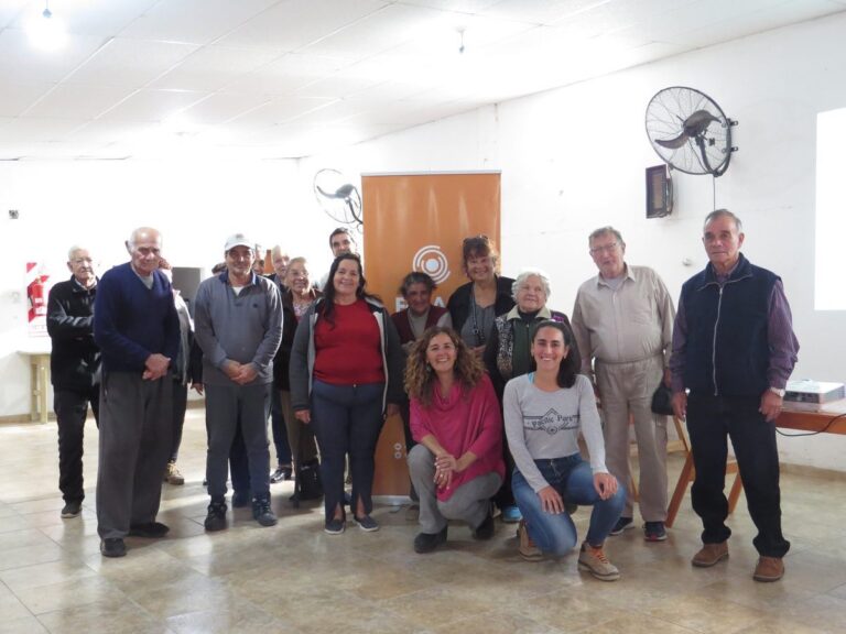 Tallere de compostaje: Gran concurrencia de vecinas y vecinos