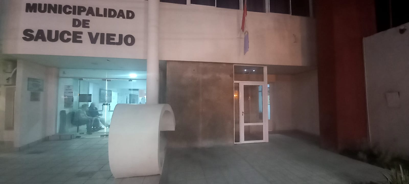 Se construye un nuevo cajero automático para faciliar los trámites bancarios a vecinos y vecinas