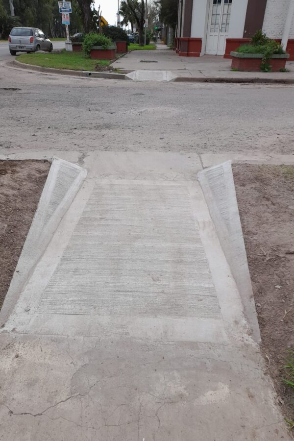 POR UNA CIUDAD ACCESIBLE PARA TODOS Y TODAS: TRABAJOS EN MOVILIDAD URBANA INCLUSIVA