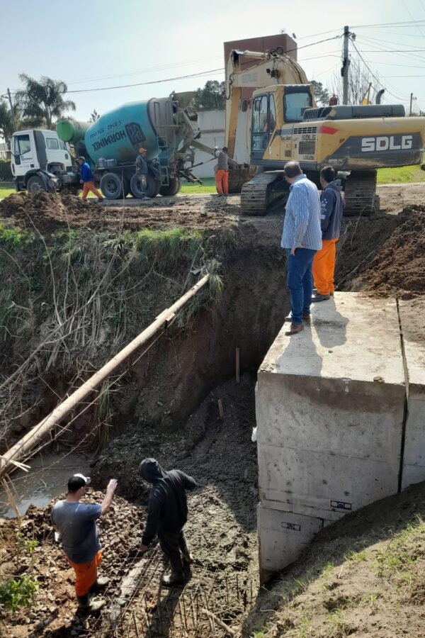 CONTINÚAN LOS TRABAJOS EN EL CANAL URIBURU