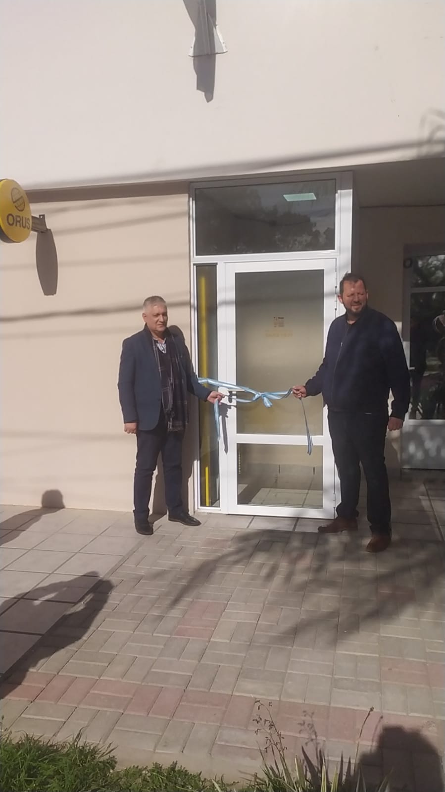 Se inauguró el nuevo cajero automático para facilitar los trámites a vecinos y vecinas
