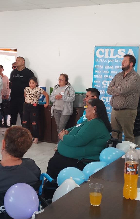 SE ENTREGARON ELEMENTOS ORTOPÉDICOS A VECINOS Y VECINAS SAUCEÑAS