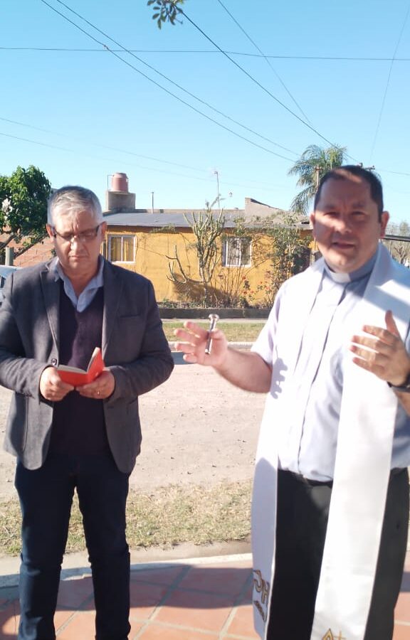 SE REPUSIERON LAS ESTATUAS RELIGIOSAS VANDALIZADAS EN MAYO EN LA ERMITA DE SANTA TERESITA