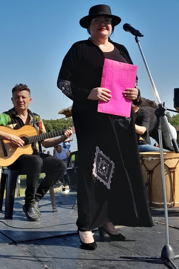 ASI VIVIMOS EL HERMOSO PRIMER FESTIVAL PROVINCIAL EN LA VOZ DE UNA MUJER