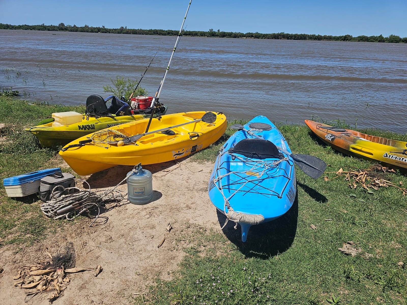 SAUCE VIEJO FUE SEDE DEL 4TO. ENCUENTRO DE PESCA EN KAYAKS