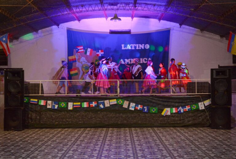 «LATINOAMERICA BAILA»¡ HERMOSA VELADA ARTÍSTICA VIVIMOS EN LA ESCUELA CANÓNIGO SEVERO ECHAGUE!