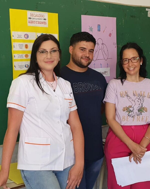 LA MUNI Y SU STAND DE SALUD PRESENTES EN LA ESCUELA SCALDAFERRI
