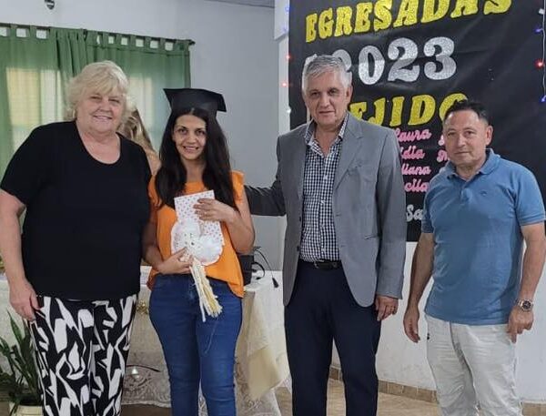 ACTO DE EGRESADOS DEL TALLER DE TEJIDO Y MANUALIDADES