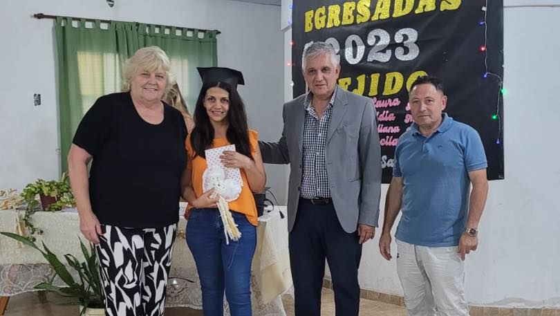 ACTO DE EGRESADOS DEL TALLER DE TEJIDO Y MANUALIDADES