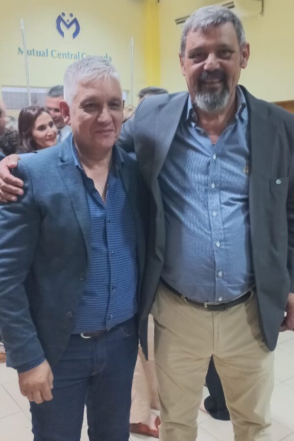 JURA DE AUTORIDADES EN CORONDA: EL INTENDENTE MARIO PAPALEO ESTUVO PRESENTE EN EL ACTO