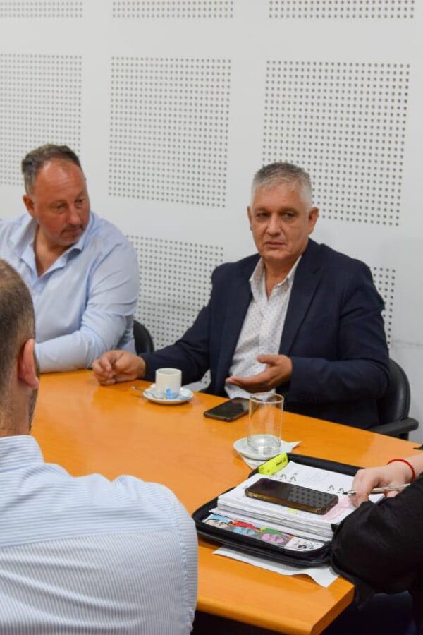 REUNIÓN EN EL MINISTERIO DE DESARROLLO SOCIAL ENTRE EL DR. MARIO PAPALEO Y LA MINISTRA DE DESARROLLO SOCIAL VICTORIA TEJEDA