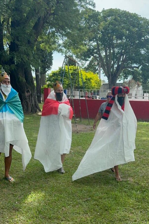 PASARON LOS REYES POR LAS COLONIAS SAUCEÑAS