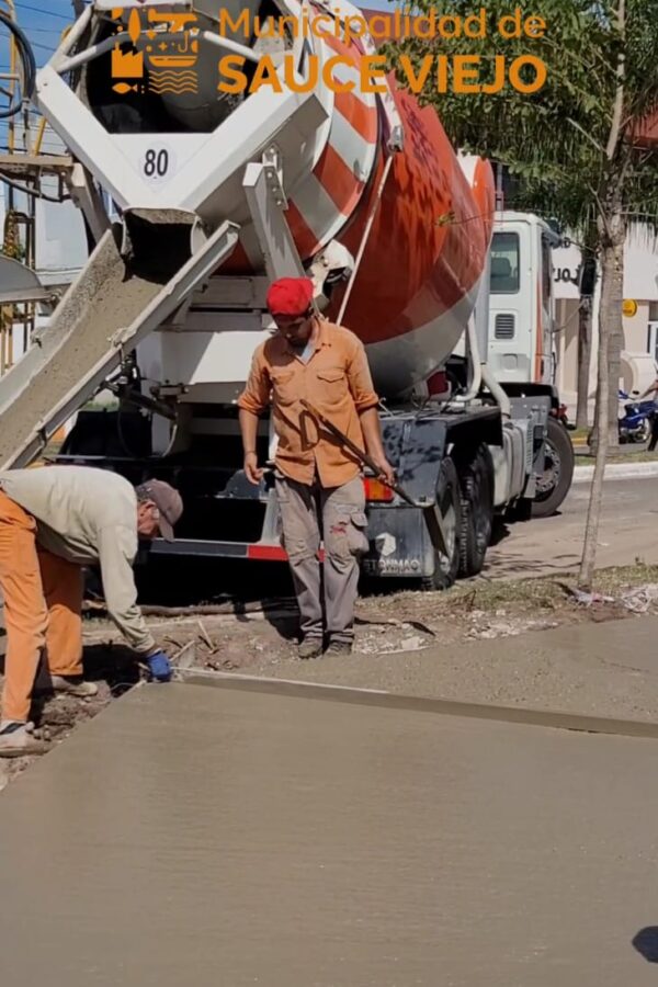 ¡ SEGUIMOS EMBELLECIENDO NUESTRA PLAZA BERNARDINO RIVADAVIA!