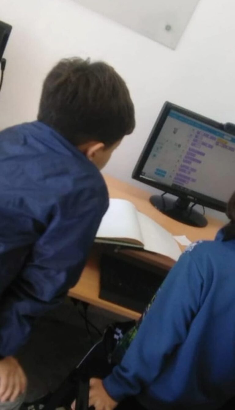 ¡ORGULLOSOS DE NUESTRO LICEO! COMENZARON LAS CLASES DE TECNOLOGÍAS EDUCATIVAS