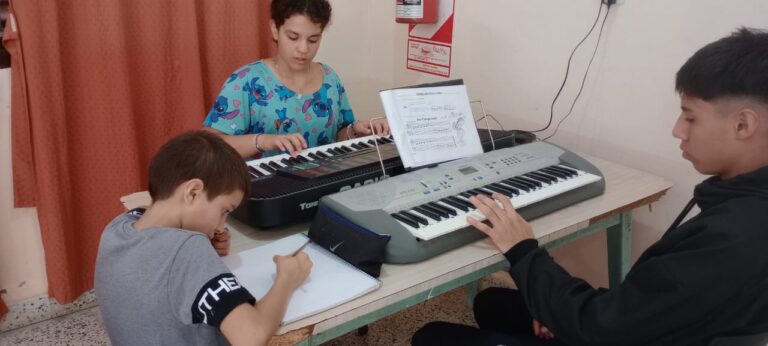 EL LICEO MUNICIPAL DE SAUCE VIEJO SIGUE CRECIENDO