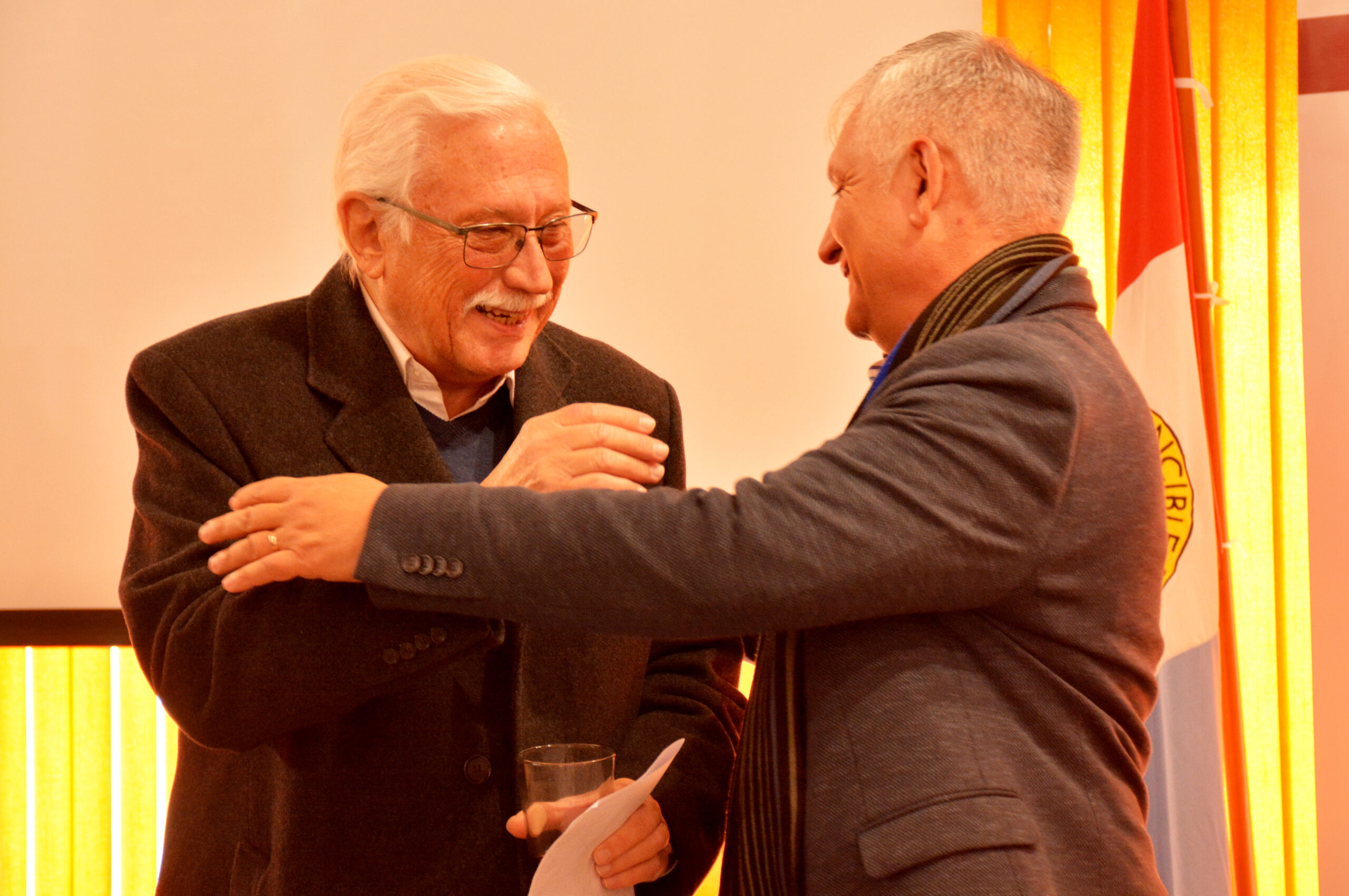 EL INTENDENTE MARIO PAPALEO PRESENTE EN UNA ACTIVIDAD ENTRE INDUSTRIALES DE SANTA FE Y ESPERANZA EN EL PARQUE INDUSTRIAL