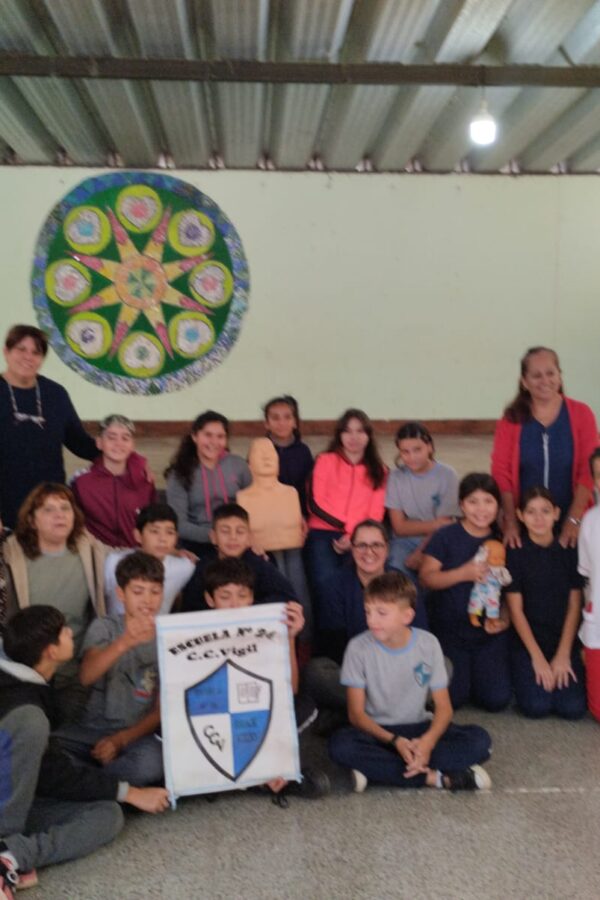 TALLERES DE RCP Y PRIMEROS AUXILIOS EN LA ESCUELA VIGIL