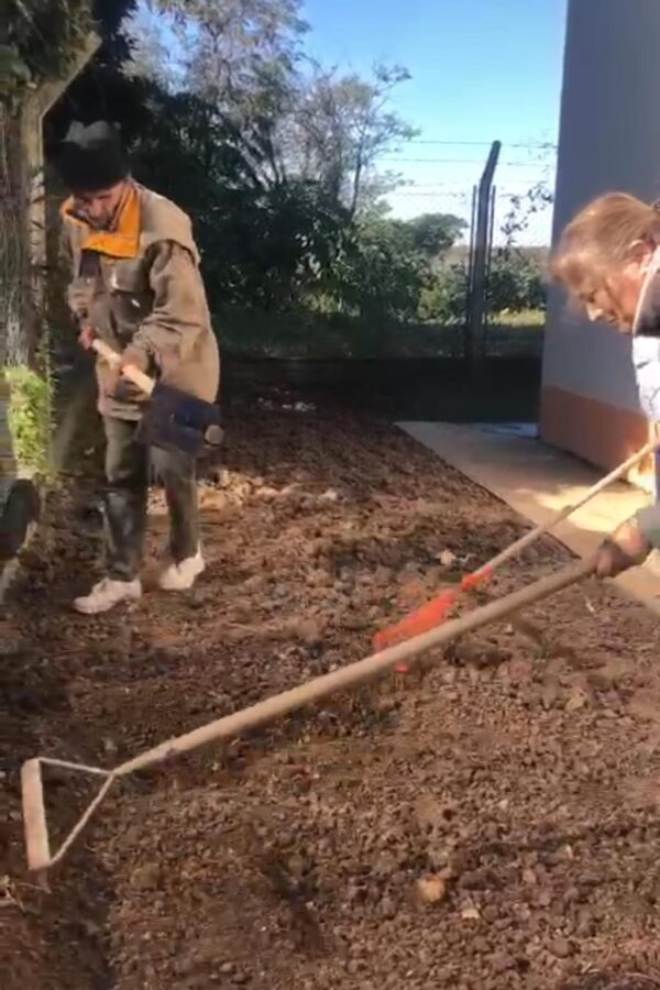 ADELINA ESTE: HERMOSOS MOMENTOS COMPARTIDOS EN EL TALLER «MI HUERTA»