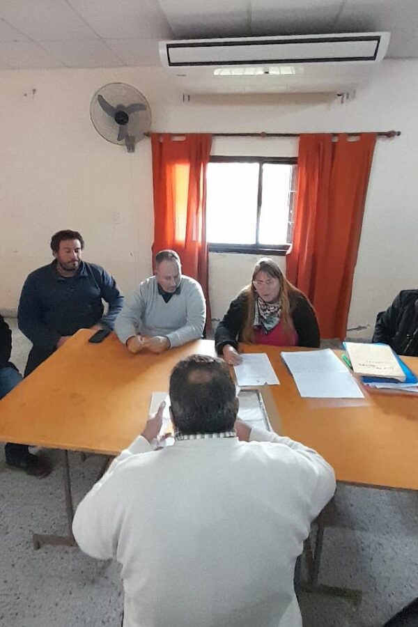 LA MUNICIPALIDAD ASISTE CONSULTAS SOBRE REGULARIZACIÓN DOMINIAL