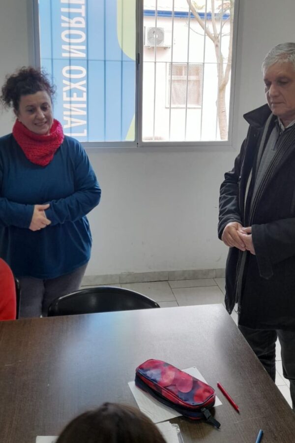EL DR. MARIO PAPALEO VISITÓ EL TALLER DE ACOMPAÑAMIENTO ESCOLAR