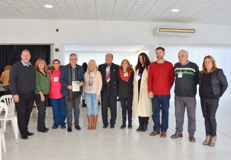 EL INTENDENTE DR. MARIO PAPALEO PRESENTE EN LA INAUGURACIÓN DEL 17 ENCUENTRO REGIONAL DE ESCRITORES “LAURA MUNDÍN”