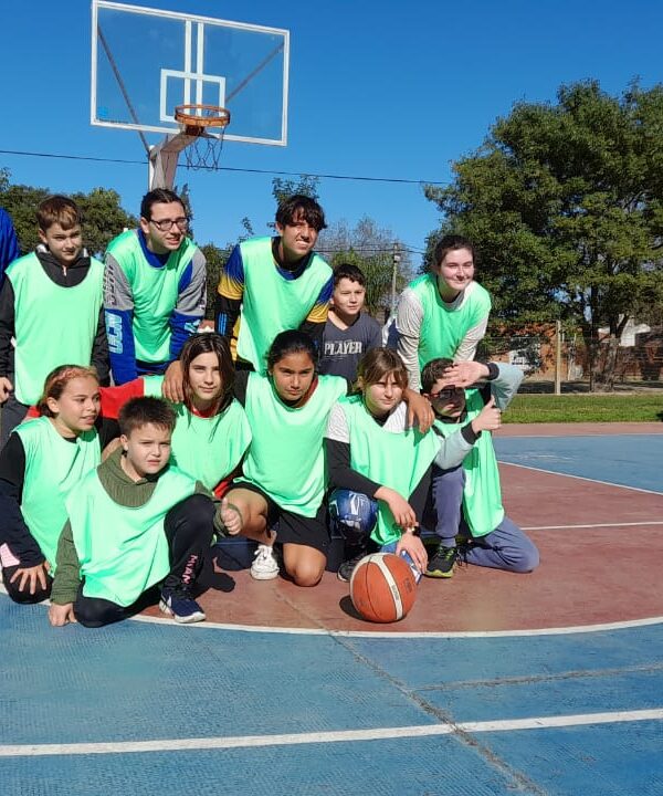 PRIMERO ENCUENTRO INTERVECINAL INFANTIL DE BASQUET EN SAUCE VIEJO