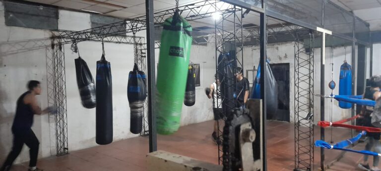 CONTINÚAN LAS CLASES DE BOXEO RECREATIVO Y COMPETITIVO EN SAUCE VIEJO