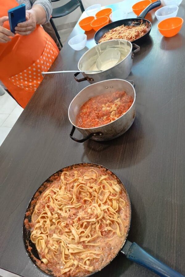 COMENZÓ EL TALLER DE PASTAS Y SALSAS EN LA SEGUNDA SEDE