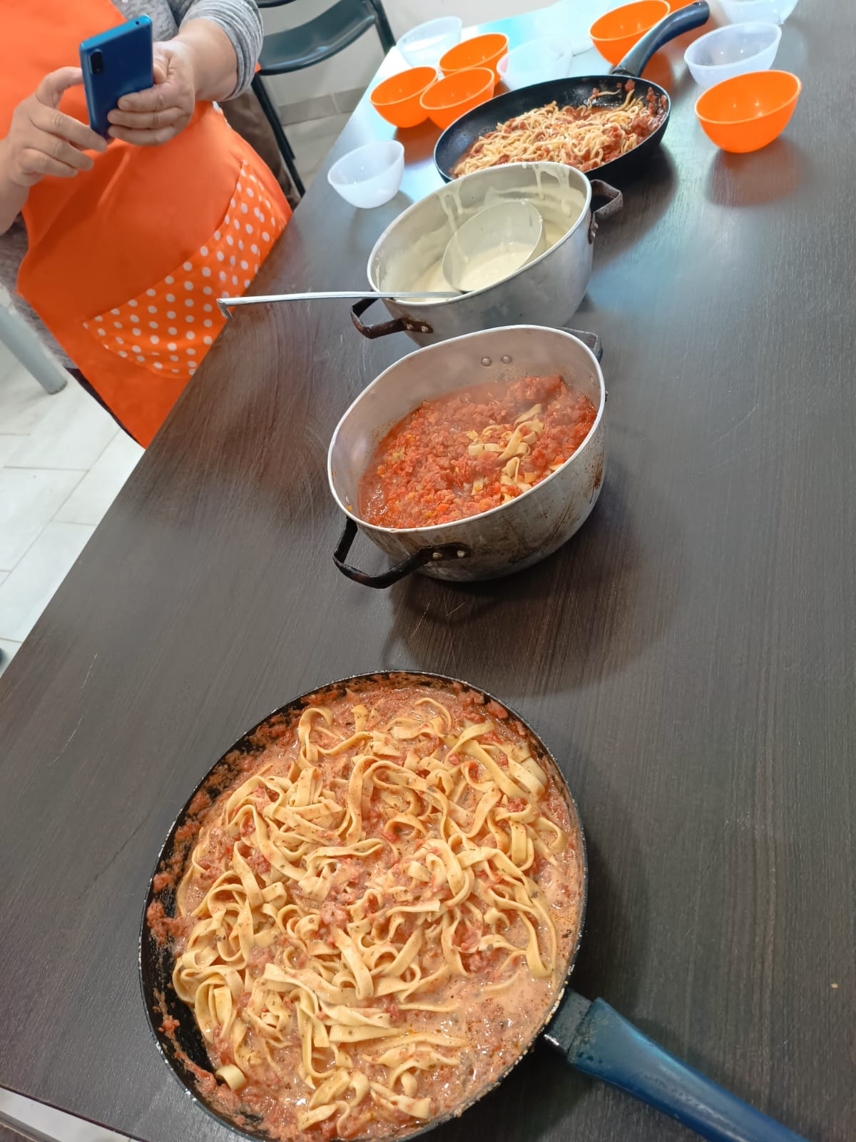 COMENZÓ EL TALLER DE PASTAS Y SALSAS EN LA SEGUNDA SEDE