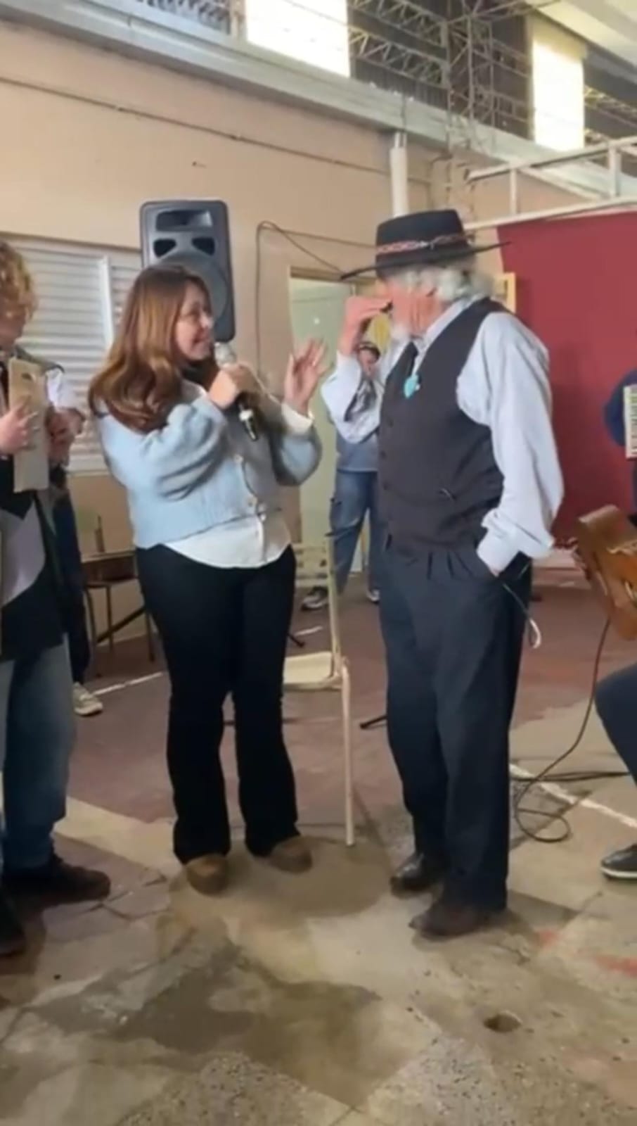 “HABLEMOS DE SOBERANÍA E IDENTIDAD”: HERMOSO MOMENTO COMPARTIDO JUNTO A DON ORLANDO VERA CRUZ