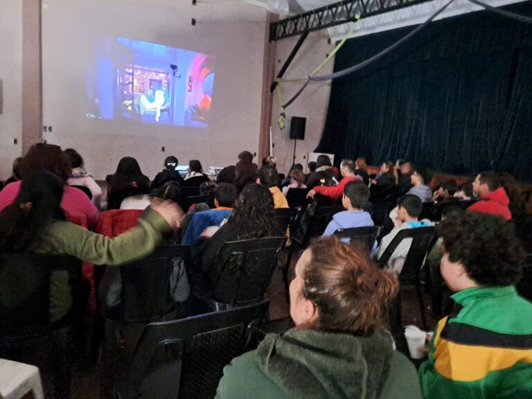 ¡HERMOSO DOMINGO DE PELÍCULA VIVIMOS EN LA SALA CULTURAL!