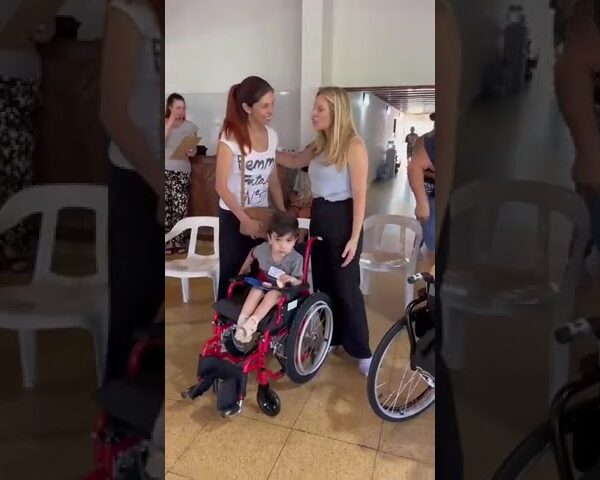 CILSA ENTREGÓ SILLAS DE RUEDAS A VECINOS DE SAUCE VIEJO