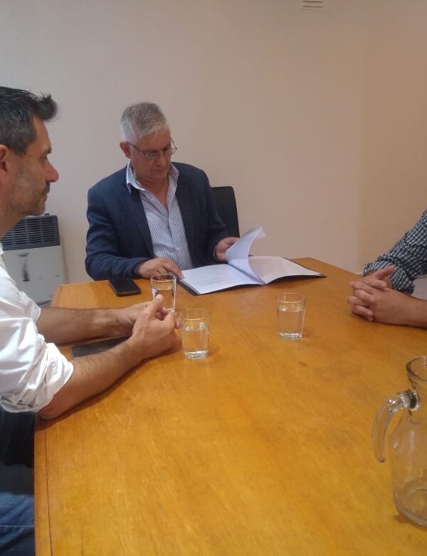 MARIO PAPALEO Y EL PASTOR ARANDA DIALOGARON SOBRE PROYECTOS PARA EL 2025