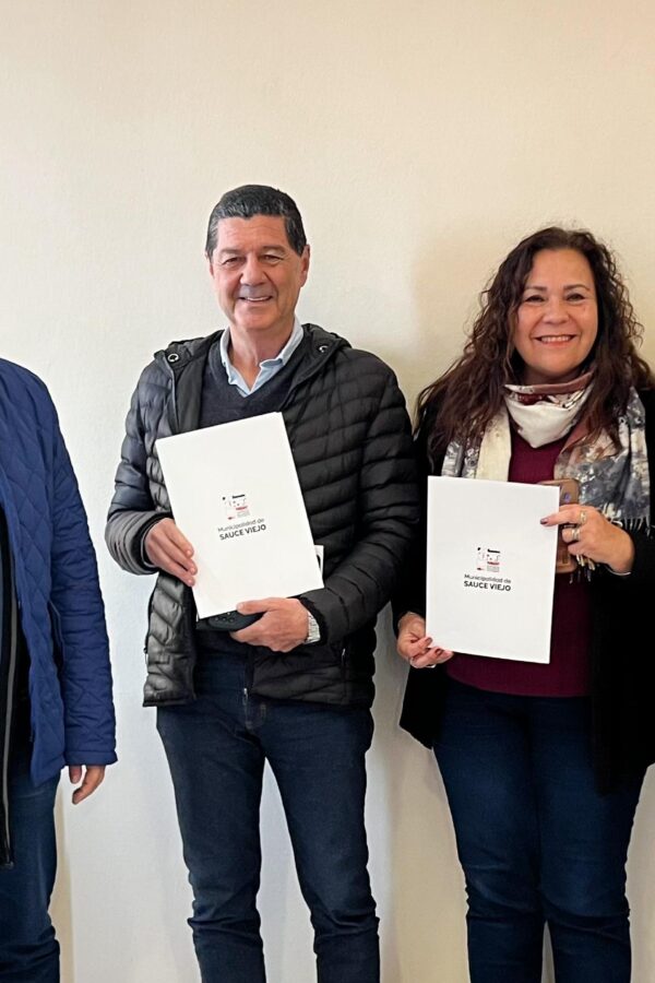Firma de convenio entre la Municipalidad de Sauce Viejo y Cáritas Santa Fe