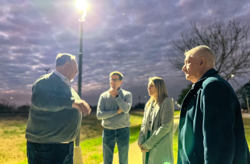 PROGRAMA VÍNCULOS: AVANZA LA ILUMINACIÓN DE LA CICLOVÍA EN SAUCE VIEJO