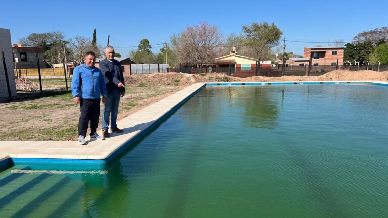 PILETA SEMIOLÍMPICA EN BARRIO JORGE NEWBERY